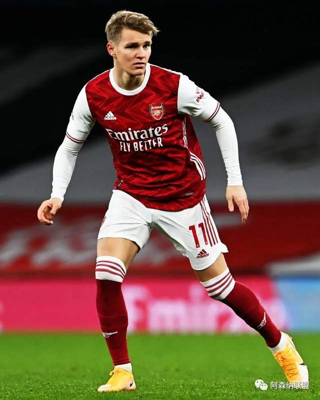 马德兴：海港队低调埋头干事，球迷不树敌，这是中超需要的（马德兴：海港低调务实，球迷不树敌——这才是中超所需）