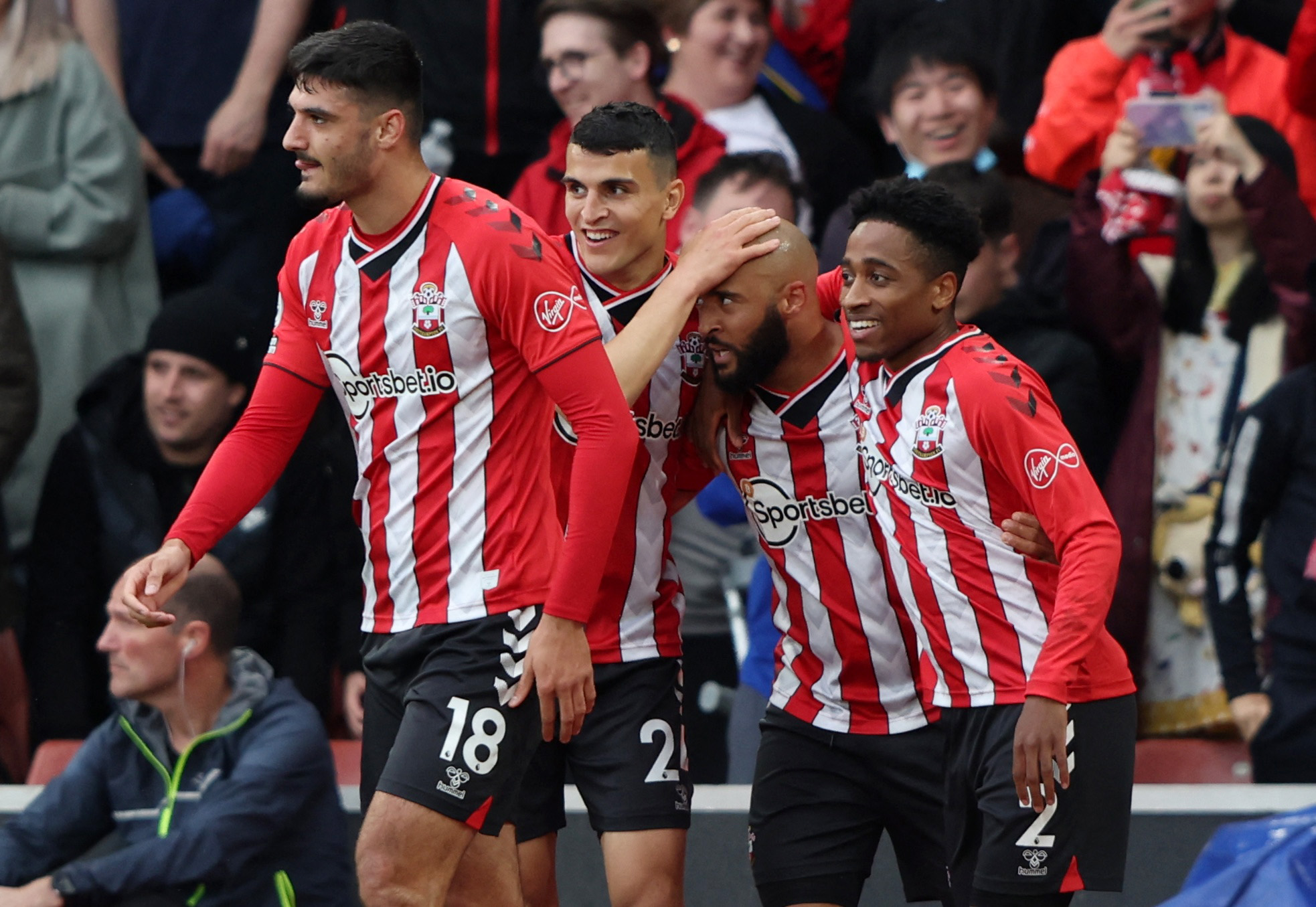 马科斯-阿隆索：祖父说迪斯蒂法诺比梅西出色，时代标准不同（马科斯-阿隆索：祖父称迪斯蒂法诺胜过梅西，各时代评判标准不同）