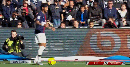 最后6轮5球1助！桑托斯官媒盛赞内马尔：他是桑托斯的王子（近6战5球1助！桑托斯官媒力赞内马尔：球队的王子）