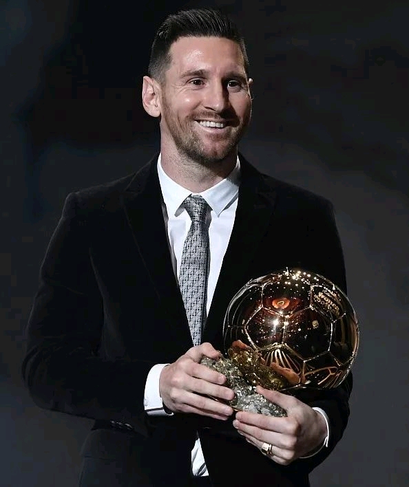 受伤的彭啸进入战上海U20的替补席，此前球员遭遇韧带损伤（曾遭韧带损伤，彭啸入选对阵上海U20替补名单）