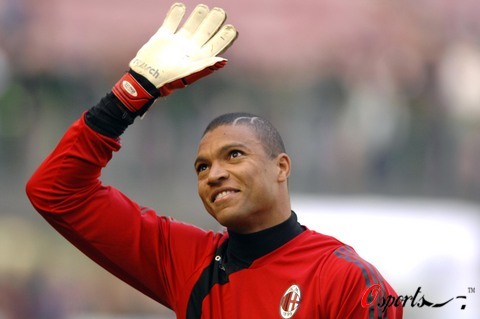 多纳鲁马身价上涨500万至4500万欧，领跑世界门将身价榜（多纳鲁马身价升至4500万欧，较前增500万，登顶全球门将身价榜）