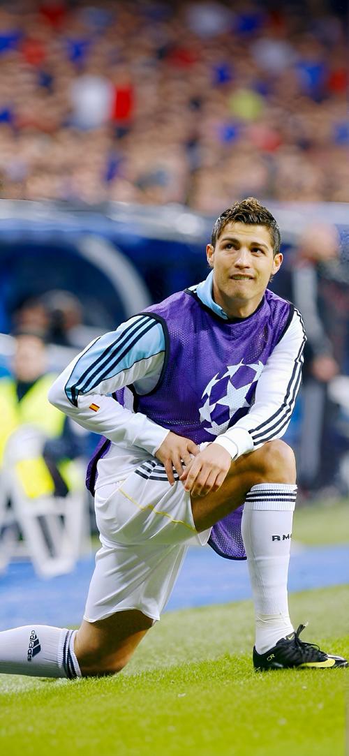 马里主帅：感谢FIFA，我的两名球员受伤了，将缺席一段时间（马里主帅致谢FIFA：两名球员受伤将缺阵一段时间）