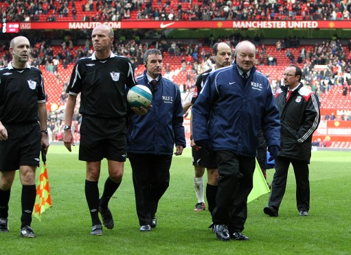 罗德里戈在皇马遭遇困境，状态低迷，被放弃，可能转会至其他球队。（皇马罗德里戈状态低迷遭冷落，或将转投他队）