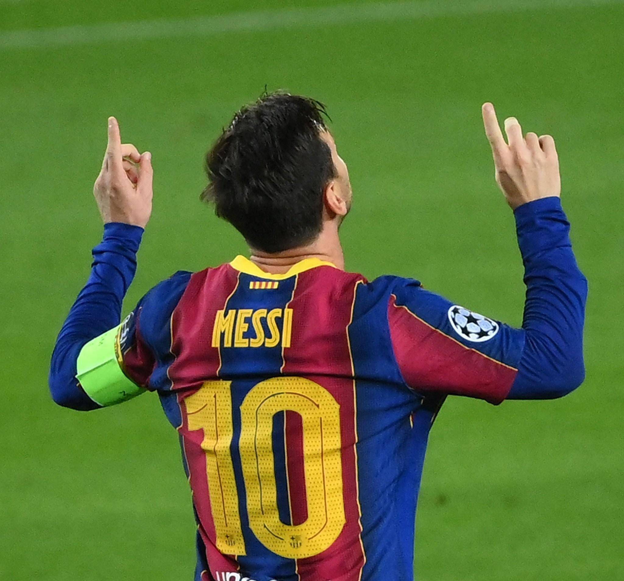 曼晚：罗德里出战成疑，斯通斯有望本轮对阵森林回归（曼晚：罗德里出场存疑，斯通斯或在本轮战森林复出）