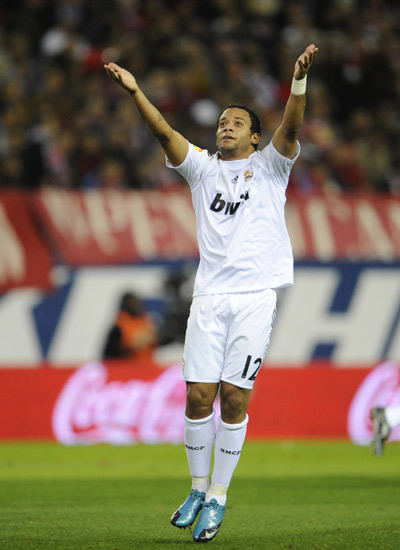 守门员必须掌握的基础动作（门将必会的基本动作）