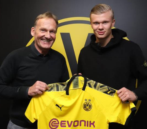 荷兰杯战报：特伦斯考绝杀，维特破门，海伦芬3-2费耶诺德（荷兰杯：特伦斯考绝杀，维特建功，海伦芬3-2力克费耶诺德）