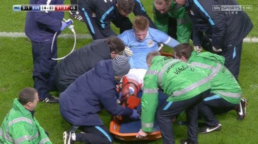 意杯半场：吉姆斯蒂建功，菲尼染红，亚特兰大暂1-0热那亚（意大利杯半场战报：吉姆斯蒂破门，菲尼染红，亚特兰大暂1-0领先热那亚）