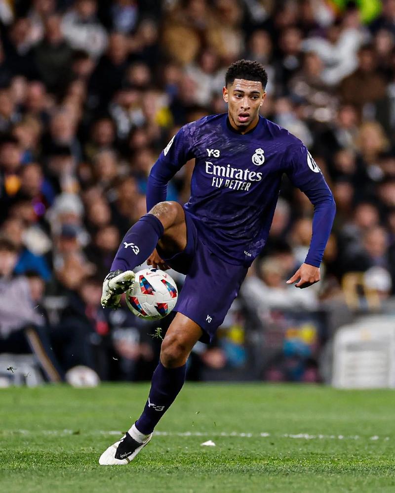 重磅！皇马遭遇重创！阿诺德伤缺两月将错过15场比赛，欧冠生死战告急