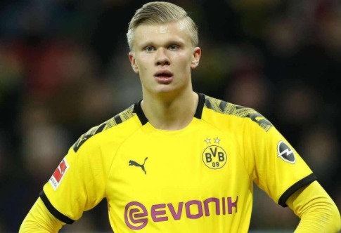 翻新太贵，维罗纳市长托马西提出把维罗纳现主场直接拆除再重建（维罗纳球场翻新成本过高，市长托马西提议拆除现有主场并重建）